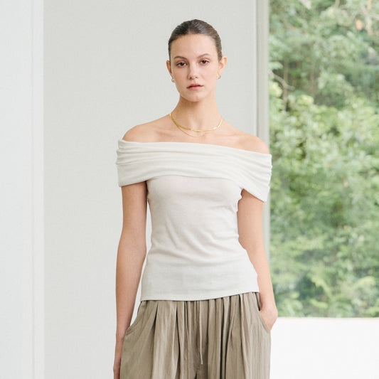 Off - Shoulder White Slim Short Top,Elegant Shoulder - Baring Slim Knitted Base Shirt